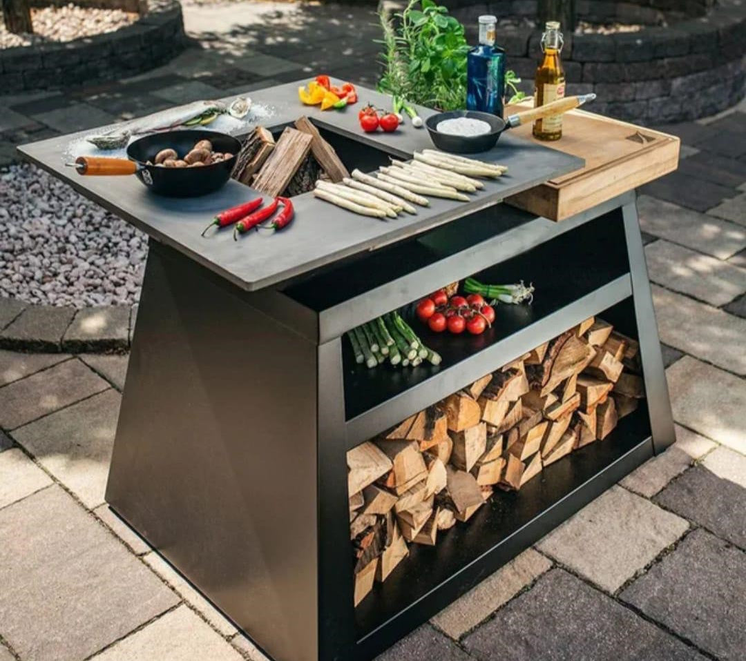 Gratar pe lemne L1300*D1000*H900mm, greutatea 180kg, negru