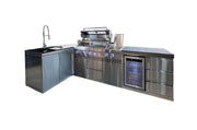 Bucătărie modulară de exterior în formă de L din inox cu grătar pe gaz, frigider, chiuvetă cu robinet, dulap și blat din Quartz