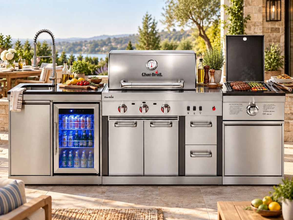 Bucătărie modulară de exterior Char-Broil Ultimate 3200 cu grătar TRU-Infrared, modul Steak Zone și modul cu o ușă, chiuvetă pe stânga, robinet și frigider