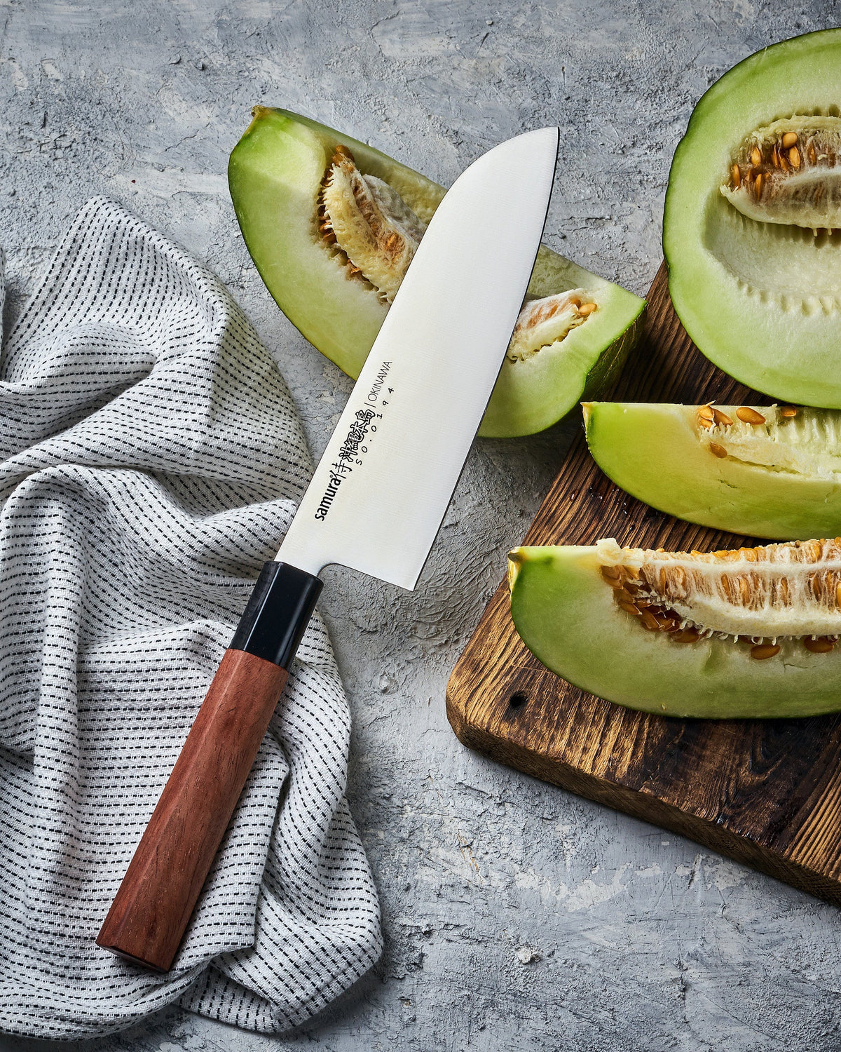 Cuțit Samura Okinawa Santoku 6.9"/175mm, AUS-8 HRC-58